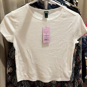 NWT White Top